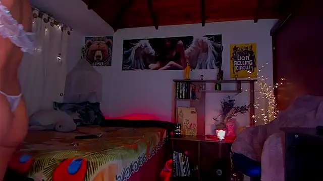 cuteweed420 online show from 02-18-25, 07:21