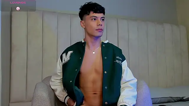 Dammon Stallion online show from 12-18-25, 04:33