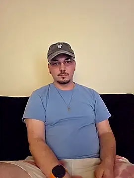 Snapshot of cmichaelxxx chatting on 09-17-25, 09:28 cmichaelxxx online show from 09-17-25, 09:28