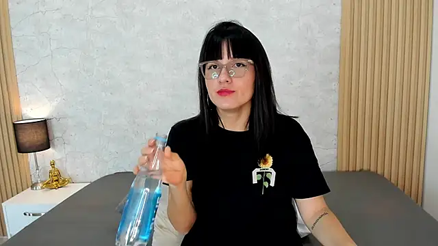 Freyaa   online show from 03-18-25, 09:10