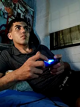 Snapshot of tunegrito007 chatting on 11-09-25, 05:33 tunegrito007 online show from 11-09-25, 05:33