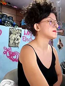 LoveElectra online show from 12-16-25, 08:57