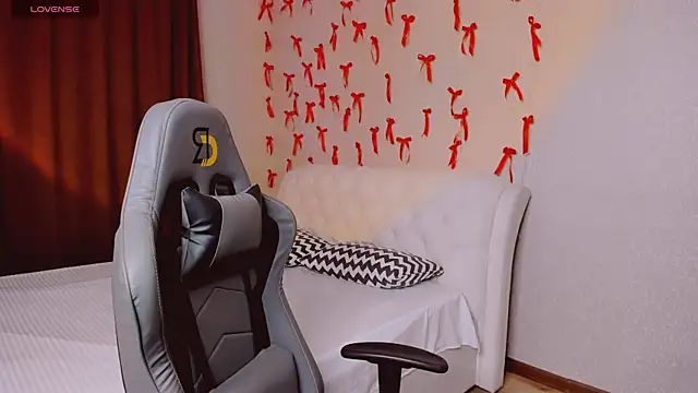 Milla Aheo online show from 04-02-26, 12:56