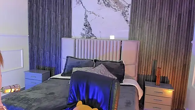 Lillyortiz online show from 04-06-26, 07:48