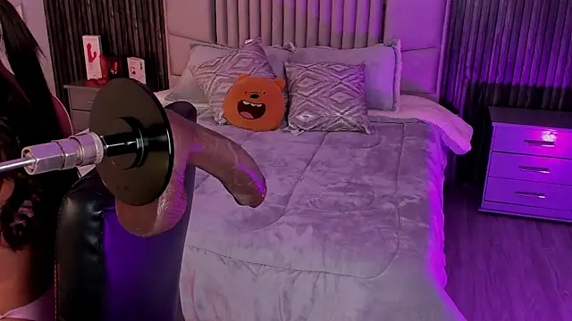 Lillyortiz online show from 12-15-25, 08:03