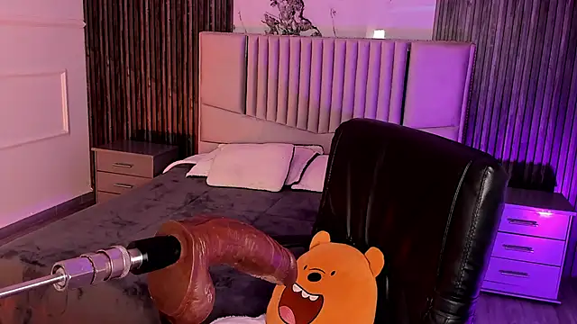 Lillyortiz online show from 10-27-25, 07:59