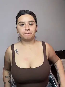 SaraBraun  online show from 12-18-25, 06:34