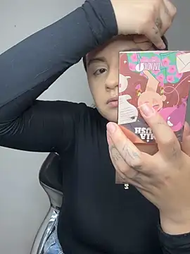 SaraBraun  online show from 04-17-26, 05:38