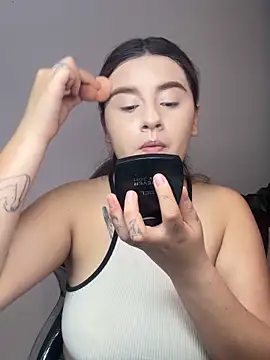 SaraBraun  online show from 12-17-25, 04:45