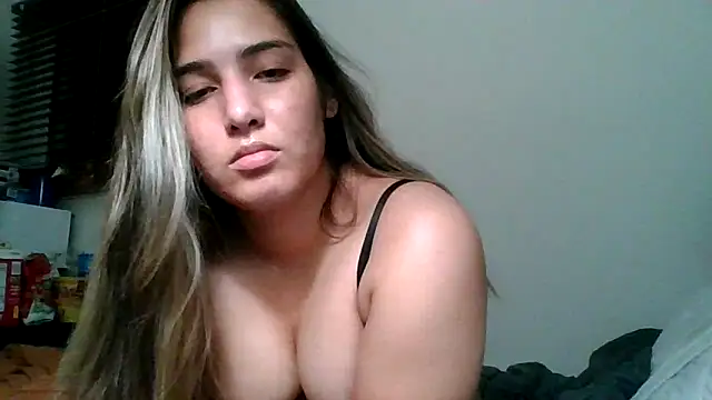 naughtynadia0502 online show from 04-08-26, 04:47