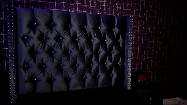 Snapshot of ArtemisaBlake chatting on 10-23-25, 04:38 ArtemisaBlake online show from 10-23-25, 04:38