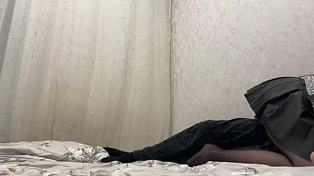 emo couple online show from 03-04-25, 08:38