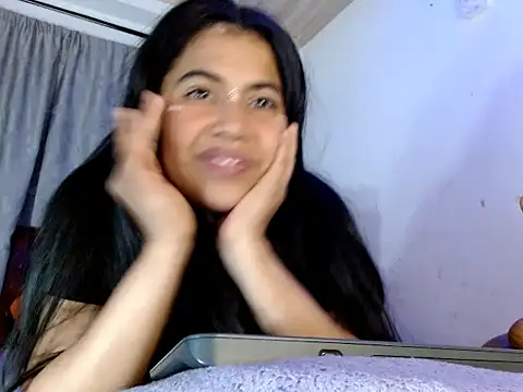 Snapshot of brihanna_lena chatting on 10-17-25, 08:17 brihanna lena online show from 10-17-25, 08:17