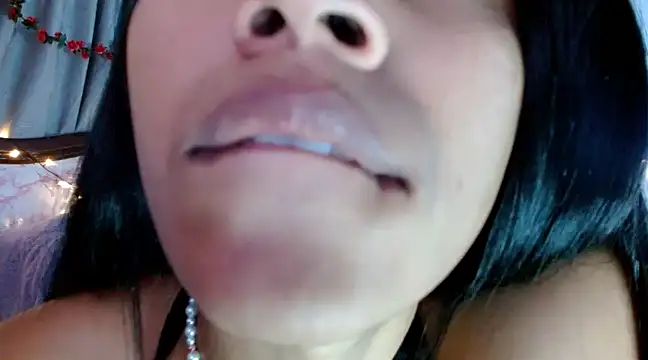 Snapshot of brihanna_lena chatting on 01-20-25, 04:43 brihanna lena online show from 01-20-25, 04:43