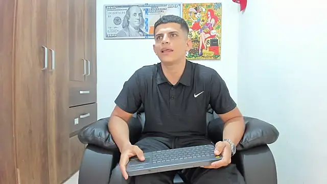 Snapshot of boss_of_cash chatting on 09-20-25, 07:30 boss of cash online show from 09-20-25, 07:30