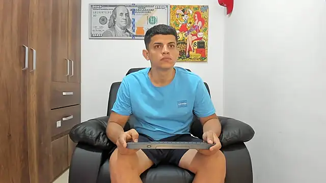 Snapshot of boss_of_cash chatting on 09-25-25, 01:55 boss of cash online show from 09-25-25, 01:55