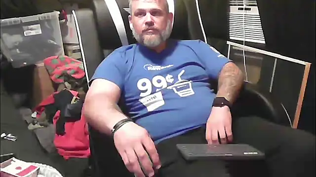 TwoFarty240 online show from 10-17-25, 04:38