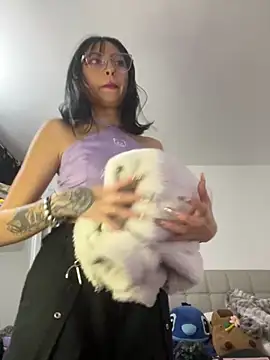 Any Roussee online show from 09-18-25, 11:41