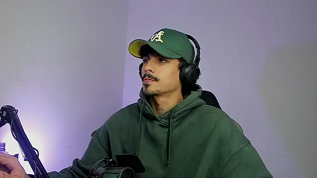 Lukeetaylor online show from 06-11-26, 12:02