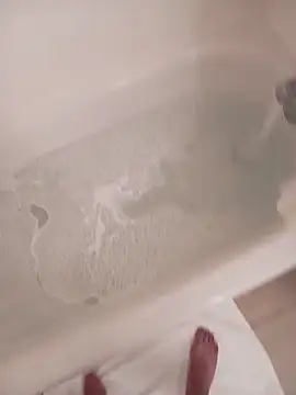 Snapshot of fun2fuck173 chatting on 10-31-25, 02:08 fun2fuck173 online show from 10-31-25, 02:08