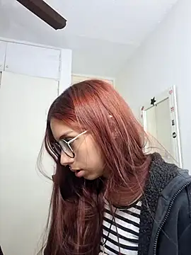 Jazmin-Cerezita online show from 10-31-25, 01:35