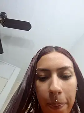 Jazmin-Cerezita online show from 10-26-25, 08:09