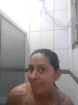 Snapshot of baixinhaloira chatting on 01-11-25, 01:06 baixinhaloira online show from 01-11-25, 01:06