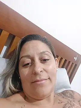 Snapshot of baixinhaloira chatting on 12-31-24, 03:34 baixinhaloira online show from 12-31-24, 03:34