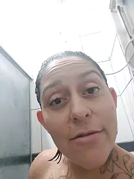 Snapshot of baixinhaloira chatting on 12-31-24, 12:32 baixinhaloira online show from 12-31-24, 12:32