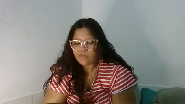 Snapshot of samy_riverss chatting on 02-25-26, 12:11 samy riverss online show from 02-25-26, 12:11