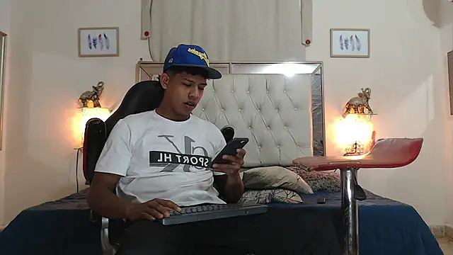 Snapshot of mr_stiven_ chatting on 09-10-25, 02:21 mr stiven  online show from 09-10-25, 02:21