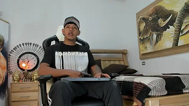 mr stiven  online show from 03-24-26, 03:06