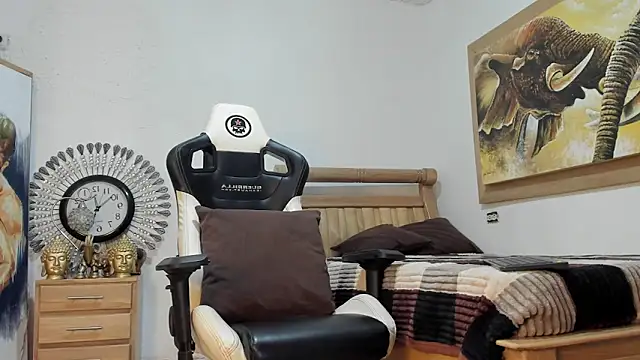 mr stiven  online show from 03-25-26, 03:17