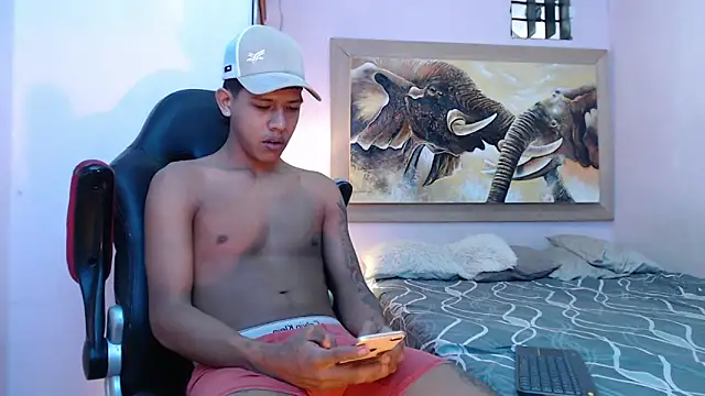 Snapshot of mr_stiven_ chatting on 02-20-25, 05:44 mr stiven  online show from 02-20-25, 05:44