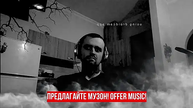 Snapshot of HappyZebra13 chatting on 02-17-25, 03:33 HappyZebra13 online show from 02-17-25, 03:33