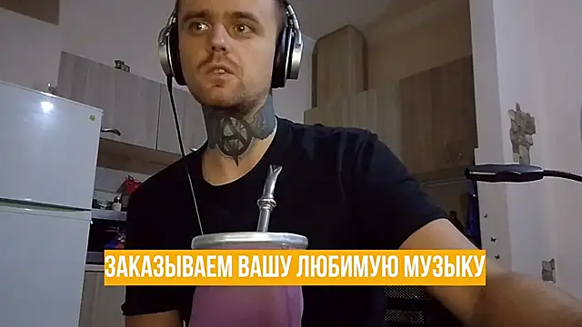 Snapshot of HappyZebra13 chatting on 01-17-25, 06:33 HappyZebra13 online show from 01-17-25, 06:33