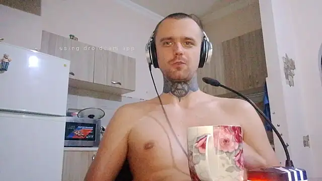 Snapshot of HappyZebra13 chatting on 03-17-25, 06:11 HappyZebra13 online show from 03-17-25, 06:11