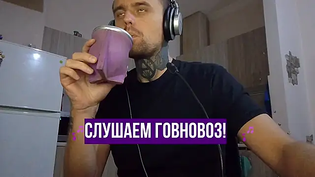 Snapshot of HappyZebra13 chatting on 01-22-25, 10:05 HappyZebra13 online show from 01-22-25, 10:05