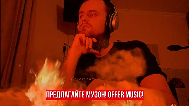 Snapshot of HappyZebra13 chatting on 02-18-25, 04:58 HappyZebra13 online show from 02-18-25, 04:58