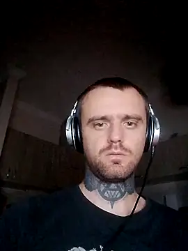 Snapshot of HappyZebra13 chatting on 11-06-25, 12:25 HappyZebra13 online show from 11-06-25, 12:25