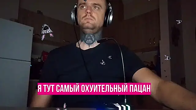 Snapshot of HappyZebra13 chatting on 01-17-25, 09:39 HappyZebra13 online show from 01-17-25, 09:39