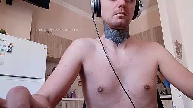 Snapshot of HappyZebra13 chatting on 03-14-25, 11:01 HappyZebra13 online show from 03-14-25, 11:01