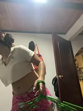 Liah ferrer online show from 05-10-26, 07:16