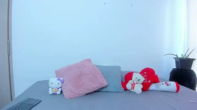 Snapshot of Liah_ferrer chatting on 12-25-24, 08:39 Liah ferrer online show from 12-25-24, 08:39