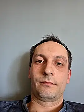 Kondzio online show from 04-05-26, 01:07