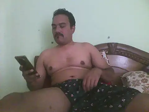 Snapshot of farhaanmacho chatting on 05-06-26, 09:02 farhaanmacho online show from 05-06-26, 09:02