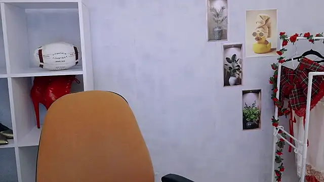 Lina Star S online show from 01-14-26, 06:50