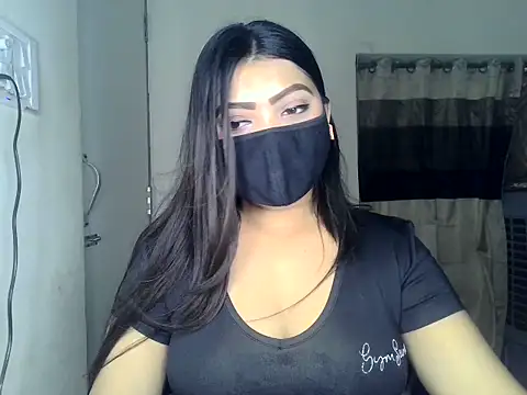 Snapshot of ishi_Beauty chatting on 07-11-26, 05:52 ishi Beauty online show from 07-11-26, 05:52