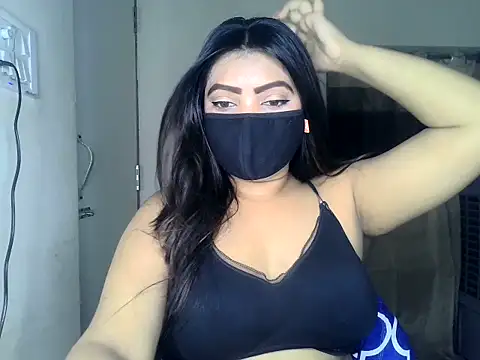 Snapshot of ishi_Beauty chatting on 06-26-26, 04:29 ishi Beauty online show from 06-26-26, 04:29