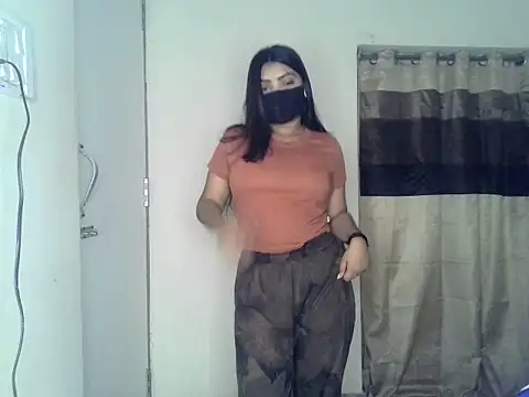 Snapshot of ishi_Beauty chatting on 07-13-26, 06:35 ishi Beauty online show from 07-13-26, 06:35